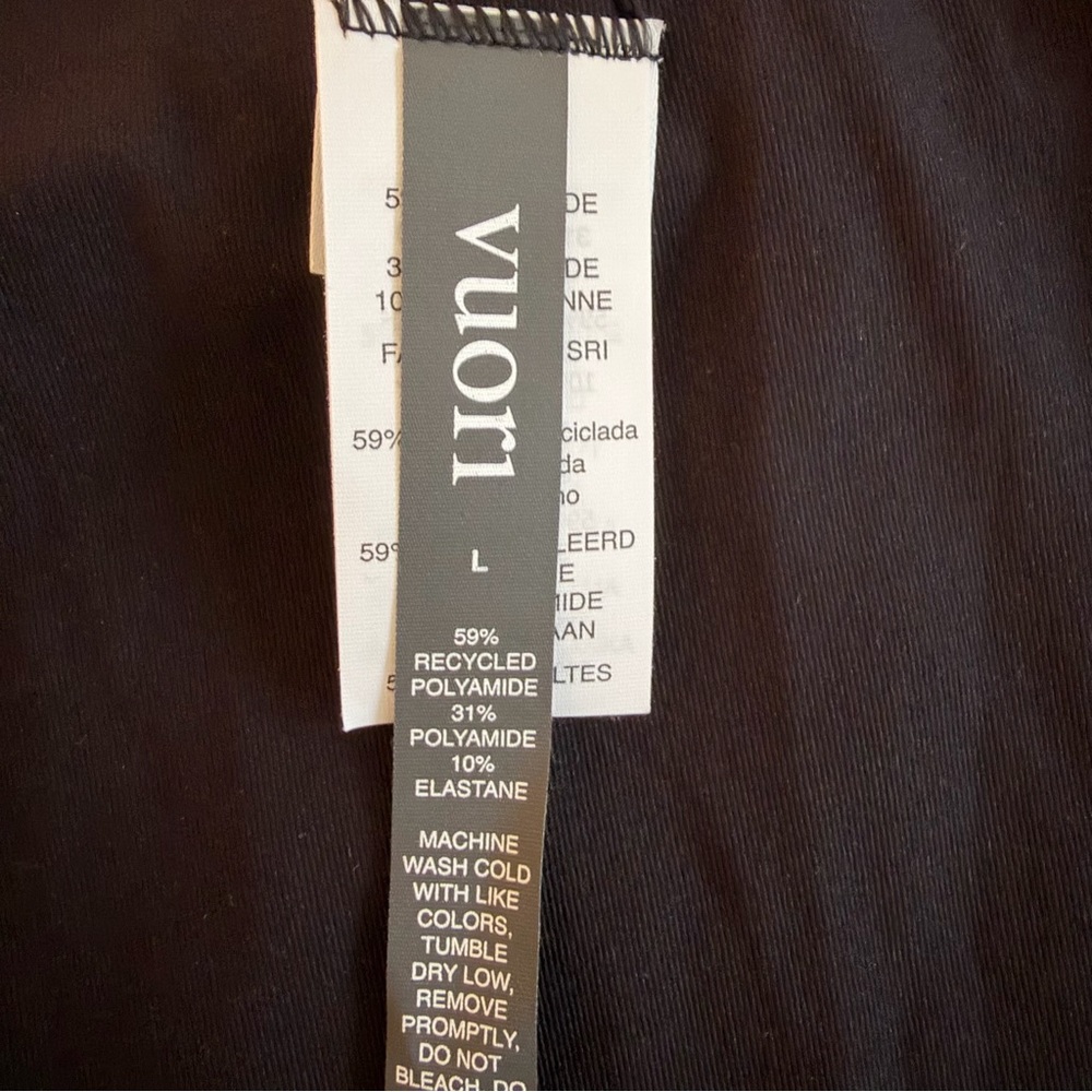 NWT Vuori Long Sleeve Seamless Surge Tee Black Size Large - Picture 7 of 9